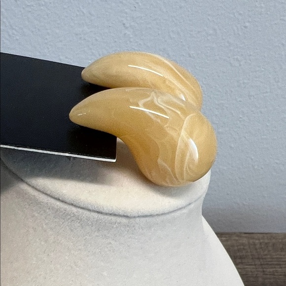 House of Harlow 1960 | Swirled Teardrop Earrings - Picture 2 of 6